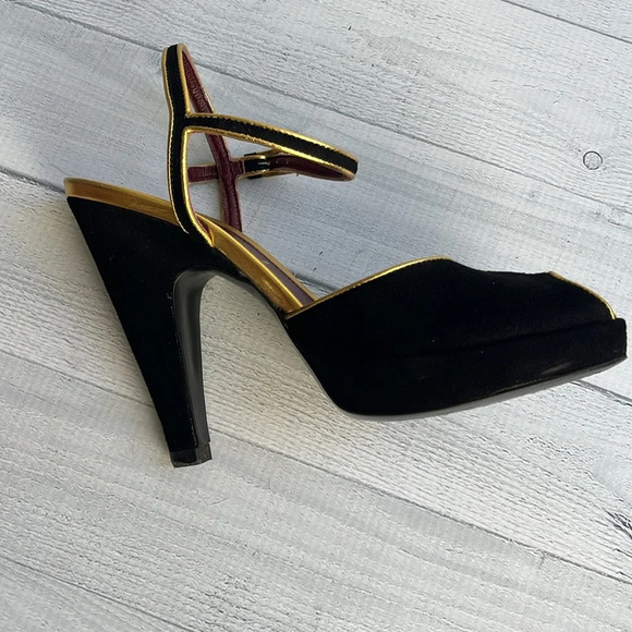 Prada Black Suede Slingback Peep Toe Platform Heels Size 5 - Picture 15 of 16